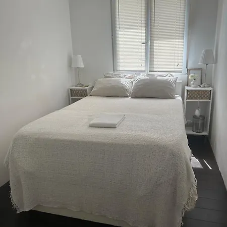 Homestay Location De Privee Dans Prive, Jardins Et Parking Gratuit 1 Min To Tramway Et 9 Min De Centre-ville, Accessibilite A Plusieurs Transports